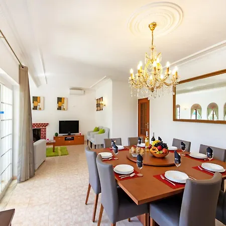 Villa Villa In Gale Near Praia Manuel Lourenco