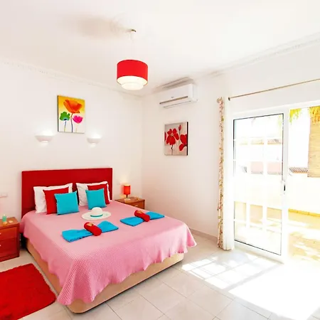 Villa In Gale Near Praia Manuel Lourenco Vila