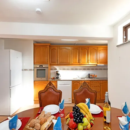 וילה Villa In Gale Near Praia Manuel Lourenco אלבופיירה